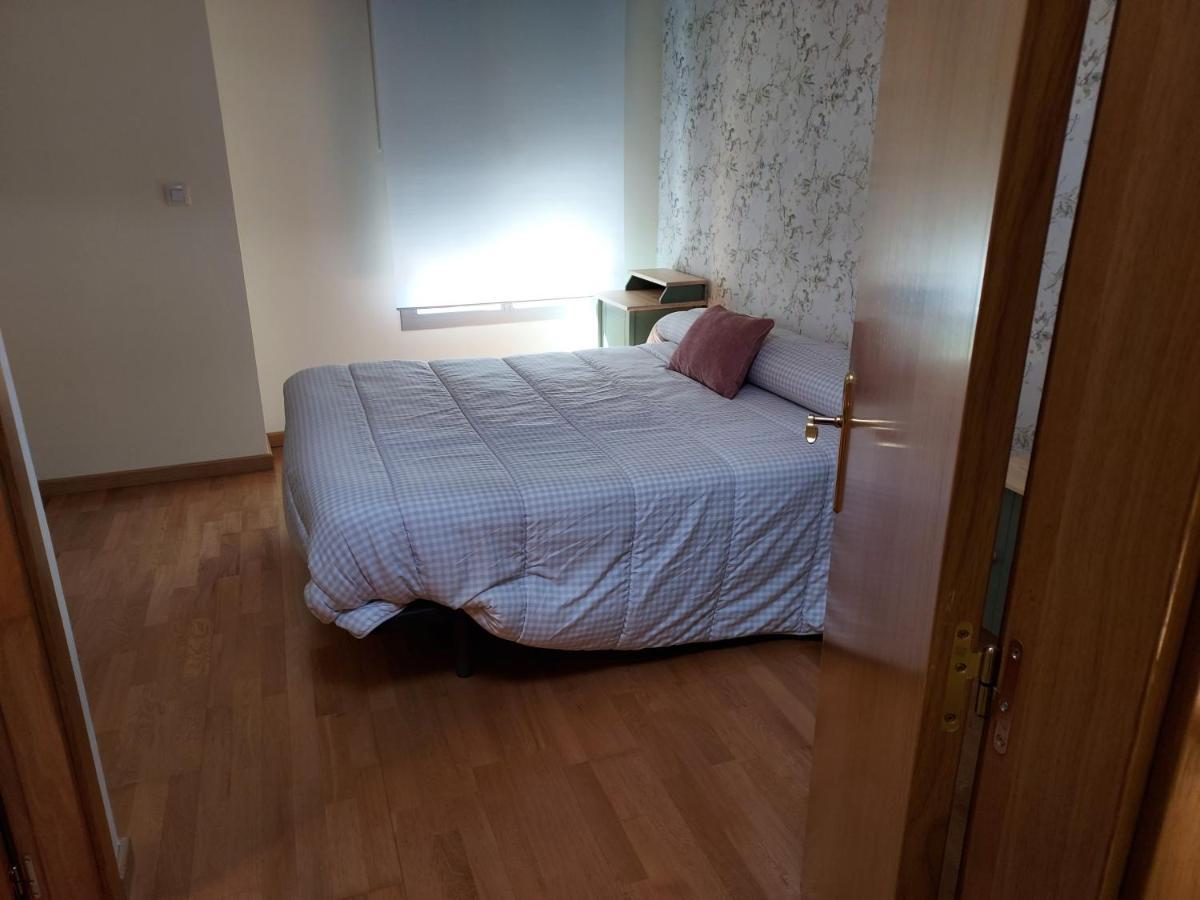 Irimo Apartment Тудела Екстериор снимка